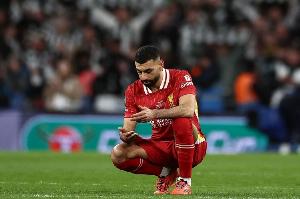 天空体育：范迪克和萨拉赫都想续约，有合适报价埃利奥特可出售