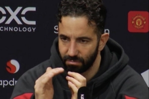 爱酱阿莫林：不上就永远无法进球 所以我努力确保霍伊伦出勤