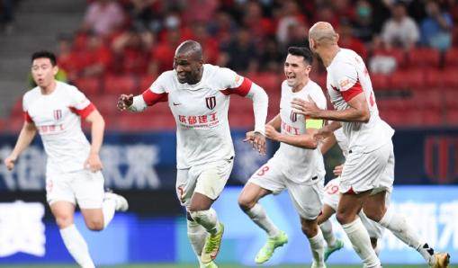 【中超】帕拉西奥斯补时绝杀 海港0比1蓉城赛季首败