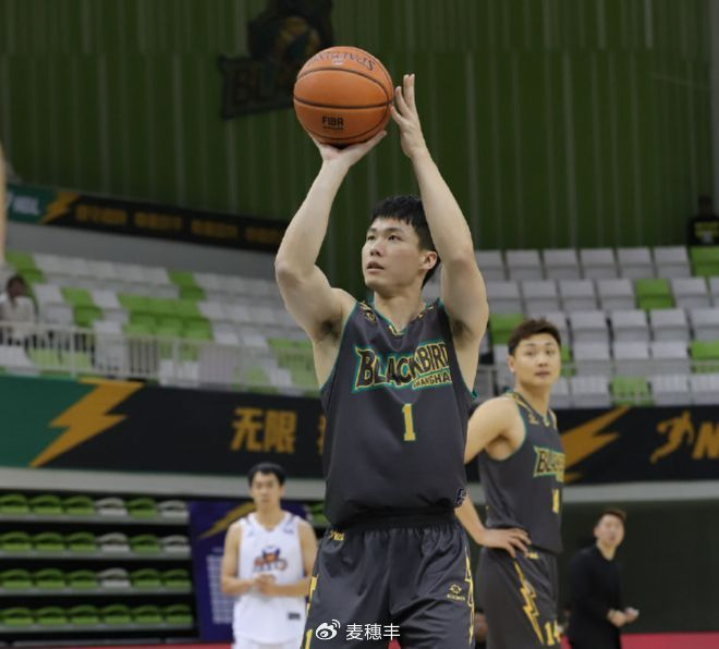 开云体育入口-首秀仅得1分！网红球员终于登场，没打就进全明星|赖益烨|男篮|上海|上海玄鸟男篮|山东队_新浪体育_新浪新闻